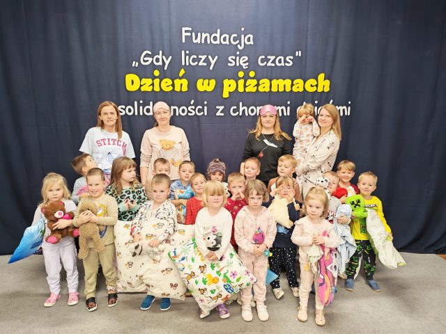 Dzieci podczas Dnia w piżamach