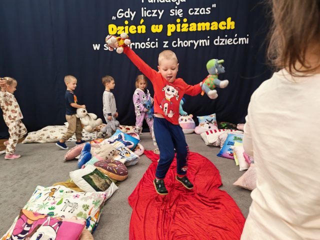 Dzieci podczas Dnia w piżamach