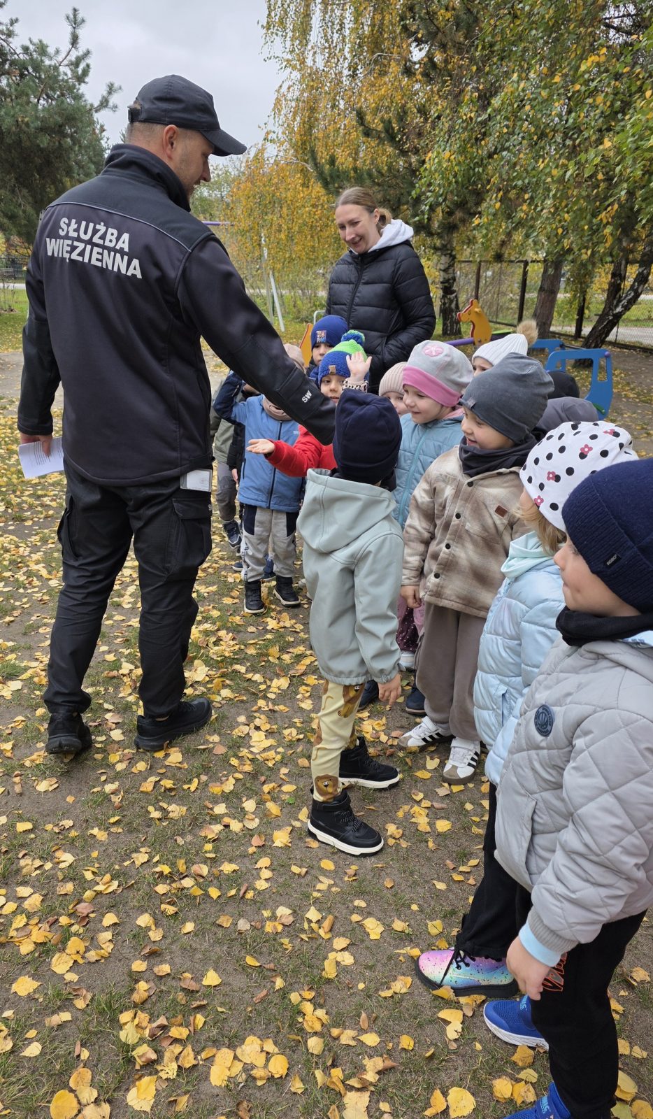 Spotkanie z rodzicem- funkcjonariusz Zakładu Karnego